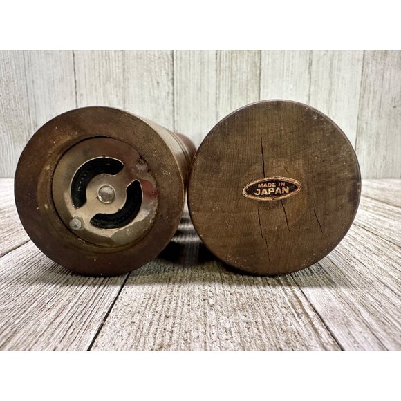 Vtg Dark Brown Wooden Salt & Pepper Shaker Mill Grinder Japan 10" Set of 2 MCM - Picture 6 of 10